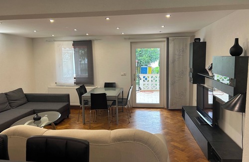 Offenburg House | Cozy terraced house for up to 8 people1 minute from the trade fair