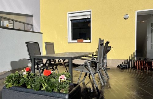 Industriehafen House | Cozy terraced house with terrace near the university