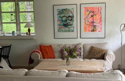 Skodshoved House | Cozy, Thatched Cottage With Modern Décor