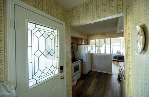 North Webster Cottage | Cozy three-bedroom cottage perfect for a lakeside get-away