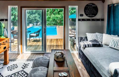 Tiffin House | Cozy Tiffin House with Private Pool 1 Mi to Town!