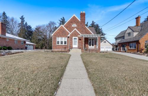 Tiffin House | Cozy Tiffin House with Private Pool 1 Mi to Town!
