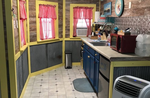 Cedar Point Cabin | Cozy Tiny Home with Private Pool during warm months