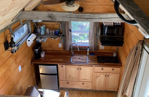 Lake Wylie Cabin | Cozy Tiny House - Lake Front Getaway.