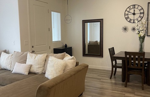 West Haven House | Cozy Townhome/3 Bed /3 Bath /2 Car Garage /BBQ Grill /Firepit/Balcony