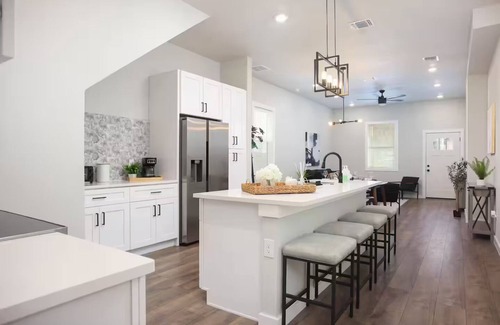 Eastside Promise Neighborhood House | Cozy Townhouse 8 min from downtown San Antonio