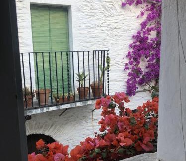 Cadaques House | Cozy Townhouse in the heart of Cadaqués by by JA Coderch