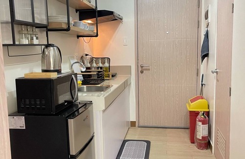 Novaliches Condo | Cozy Trees Residences Staycation: Pool, Netflix, Wi-Fi in QC! Book Now!