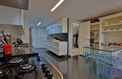 Barra da Tijuca Apartment | Cozy tropical resort style apartment for families