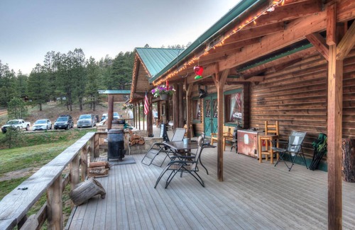 Weston Cabin | Cozy Trout cabin with infrared sauna