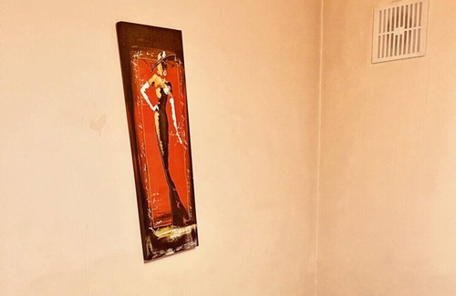 Drogheda Apartment | Cozy Twin Beds + Extra Mattress, Ideal Relaxing Stay. Close to City Center