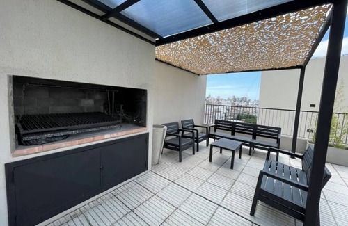 Comuna 7 Apartment | Cozy two-bedroom apartment, excellent location, 24-hour security, pool barbecue.