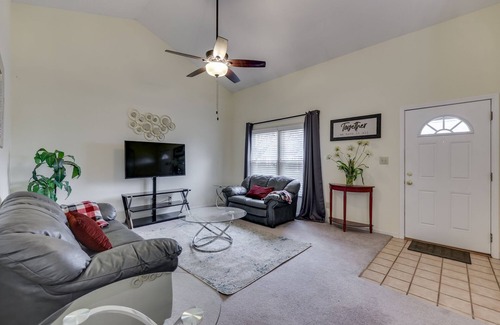 Indianapolis Condo | Cozy two bedroom condo in a safe neighborhood.