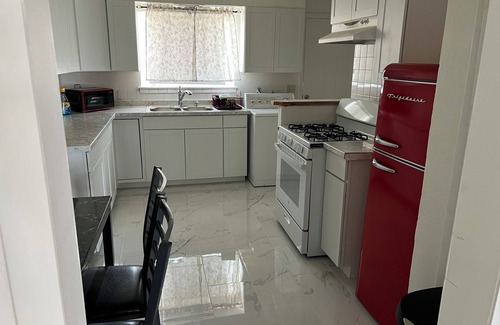 North Las Vegas House | Cozy Unit- 3 minutes from the Strip