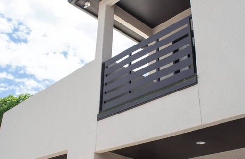 Vecinos Del Bosque House | Cozy Upscale Casita