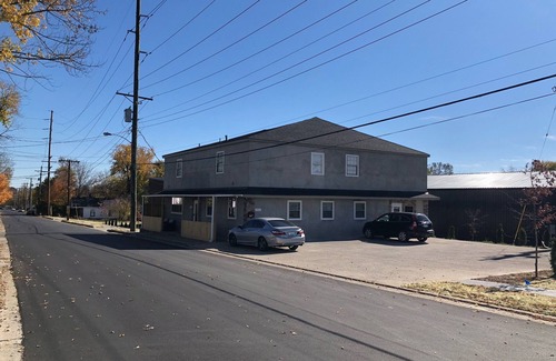 Richmond Apartment | Cozy upstairs 2 bed/1 bath Richmond apt near EKU