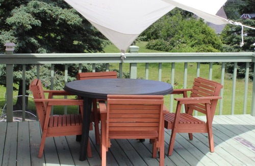 Glen Cove House | Cozy Upstairs Apartment Near Ocean.