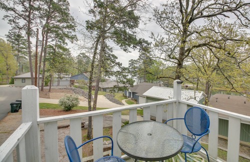 Tanglewood Estates Cabin | Cozy Lake Cabin w/Dock in Hot Springs Nat'l Park