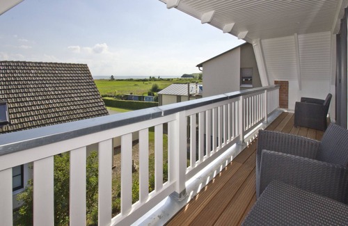 Gross Zicker Apartment | Cozy vacation apartment with sea view, balcony - Ferienhaus Zaunkönig OG