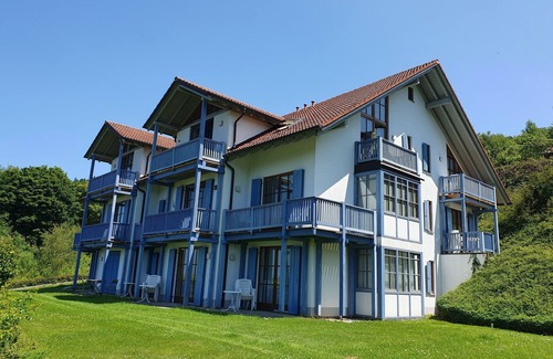 Schofweg Apartment | Cozy vacation apartment with terrace, garden view and underground parking in Sonnenwald
