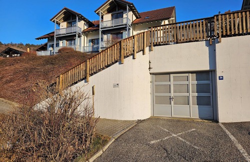 Schofweg Apartment | Cozy vacation apartment with terrace, garden view and underground parking in Sonnenwald