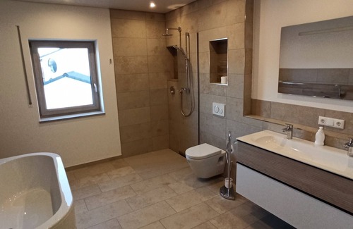 Beilngries Apartment | Cozy vacation apartment (100sqm) with a fantastic location directly on the Altmühl