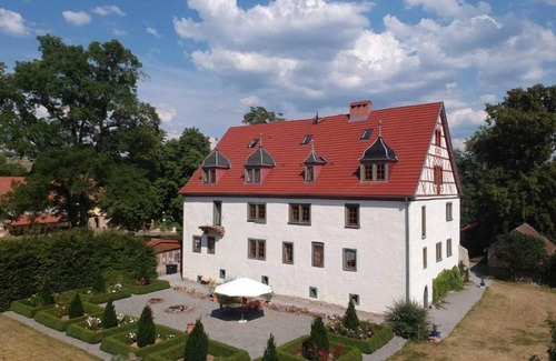 Roßdorf Apartment | Cozy vacation apartment (45 sqm) for two people with free WLAN