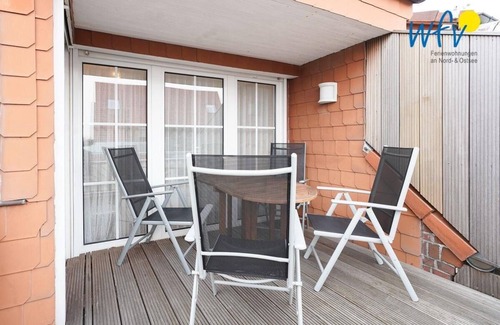 Juist Apartment | Cozy vacation apartment with a wonderful south-facing balcony on Juist!