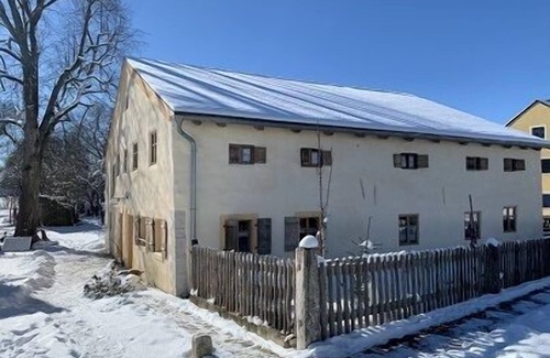 Burgsalach Apartment | Cozy vacation home in a listed 18th century Jura house