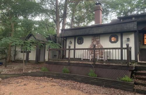 Ballwin House | Cozy vacation home just 20 minutes from Six Flags St. Louis