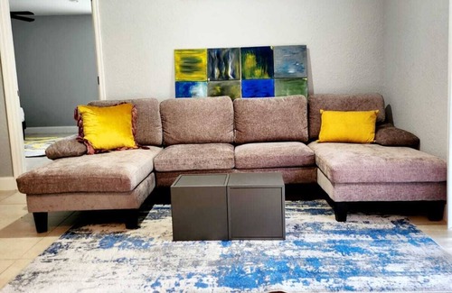 Boca Raton House | Cozy Vacation Spacious 5-bed/3bath that comfortably sleeps 11 people in Boca.