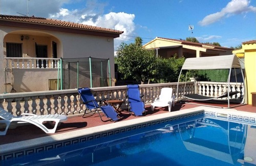 El Montmell Ski Chalet | Cozy villa with large private pool and complete barbecue