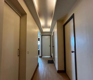 Ban Mai Apartment | Cozy Victoria Lakeview 5 mins to Impact Muang Thong