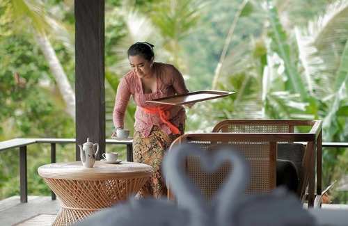 Penebel Villa | Cozy villa is by lush green landscapes views of hill valley and rice fields