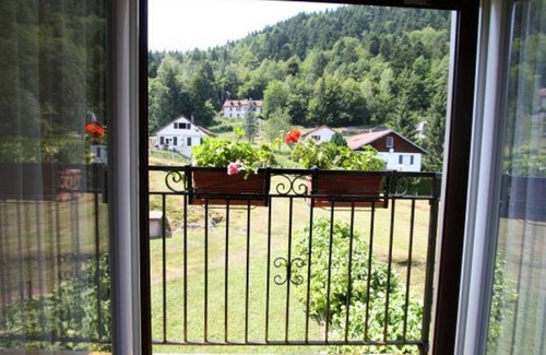 Le Menil Cottage | Cozy Village Retreat with Private Pond, Terrace, and Family Amenities in Le Ménil