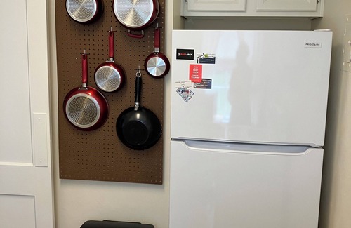 Columbia Condo | Cozy vintage Heathwood condo 2.5 miles to USC, 8-12 min to all hospitals