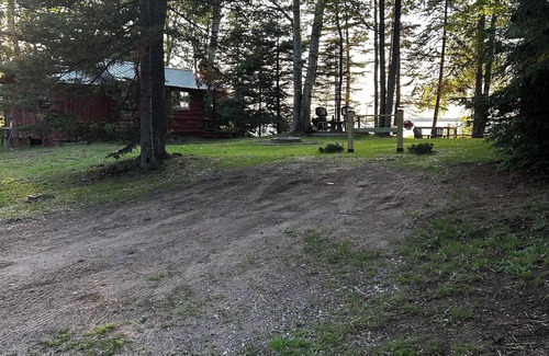 Brimley Cabin | Cozy waterfront cabin in delightful Brimley with WiFi, AC, sand beach