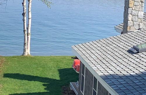 West Alton Cottage | Cozy waterfront cottage with Awesome sunsets & views of Lake Winni
