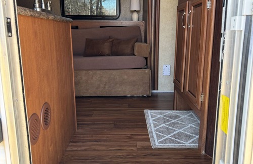 Modoc RV Rental | Cozy Waterfront RV Site for Masters Week