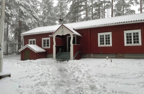 Bollnas Cabin | Cozy winter cottage close to nature, quiet and comfortable, the stars are looking out