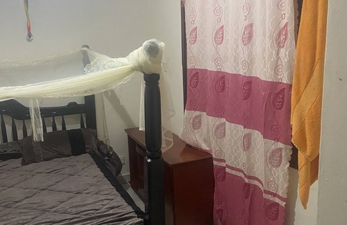 Entebbe House | Cozy with 5 minutes from Entebbe International Airport airport and beach