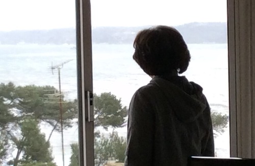 Paco De Arcos Apartment | Cozy with Balcony, Great Views, Beach 10min, Train Lisbon & Cascais.