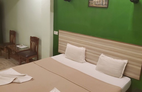 Arambol Cottage | Cozy wooden huts/cottages on edge of Arambol Beach