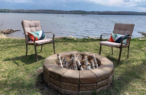 Lanark Highlands Cottage | Cozy year round cottage on beautiful Dalhousie Lake!