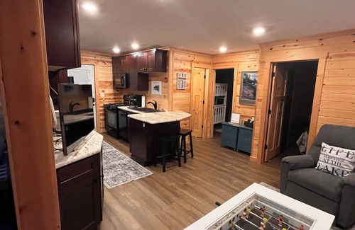 Osakis Cabin | Cozy year round cabin on Lake Osakis with game room, deck and kayaks!