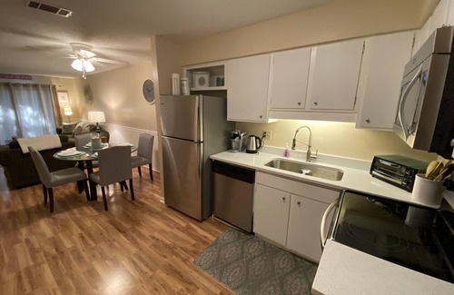Folly Field Villa | Cozy yet spacious, well lit with a 4 min walk to beach