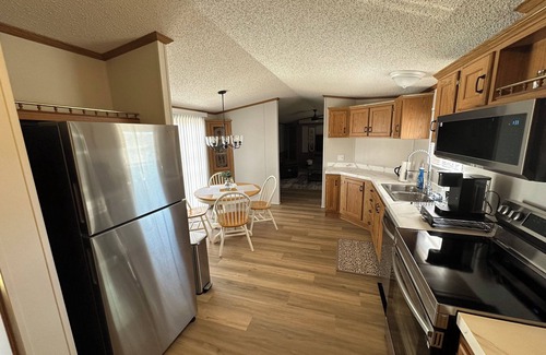 Advance House | CozyGlamping Bermuda Run/Winston Salem. Pet Friendly!