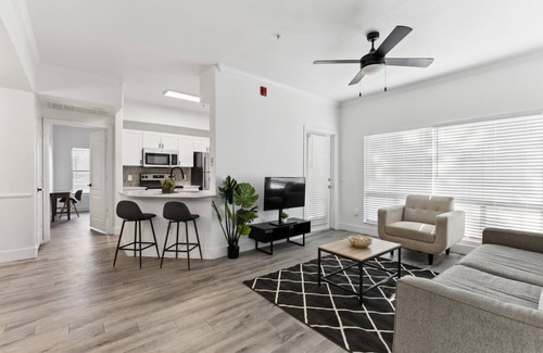 Chandler Apartment | CozySuites at Chandler