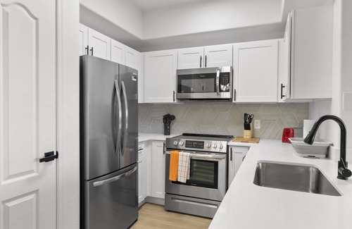 Chandler Apartment | CozySuites at Chandler