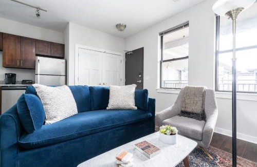 Music Row Apartment | CozySuites Music Row Elegant 1BR w free parking 15